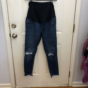 Distressed skinny maternity jeans